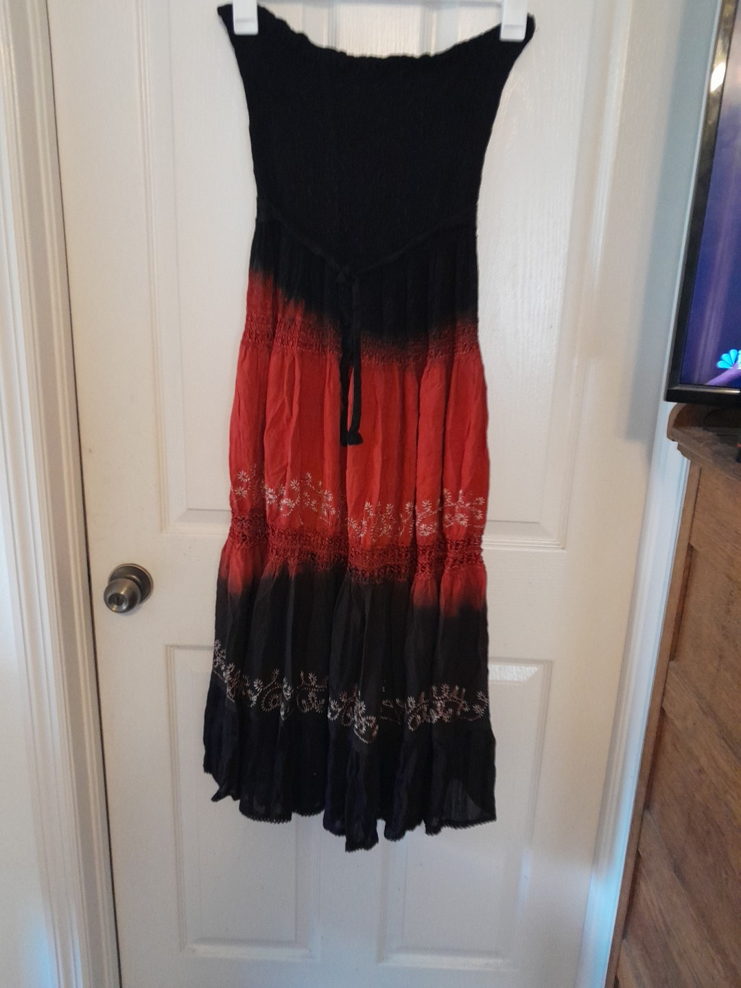 Vint. 70s Fashion Terminal Small Strapless Boho Below Knee Black/ Red Dress.b57