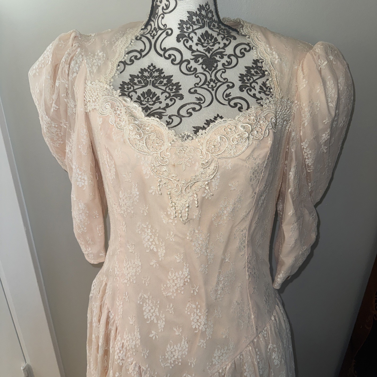 Vintage McCLINTOCK Peach Tea Dress Lace Floral Size 14 Cap Sleeve Open Back