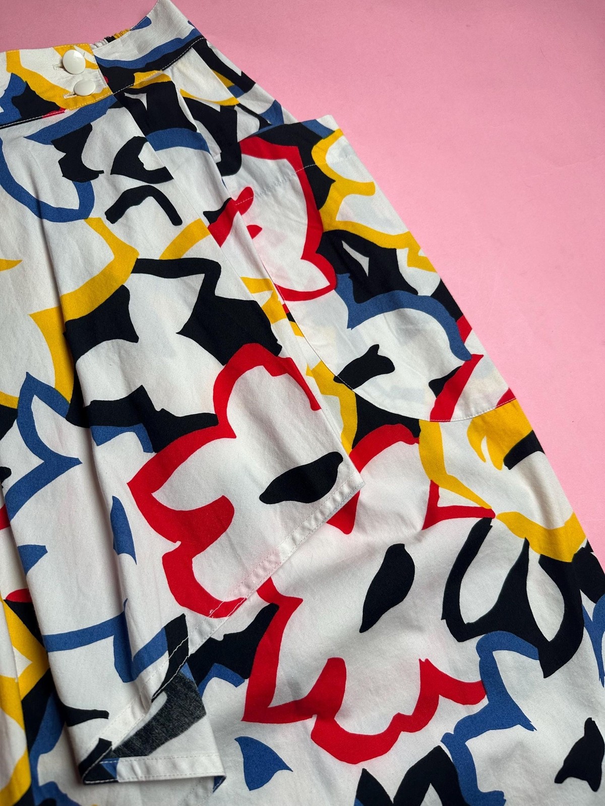 1980s GUY LAROCHE ENSEMBLE. Abstract Floral Print Two Piece Set. Extra Small