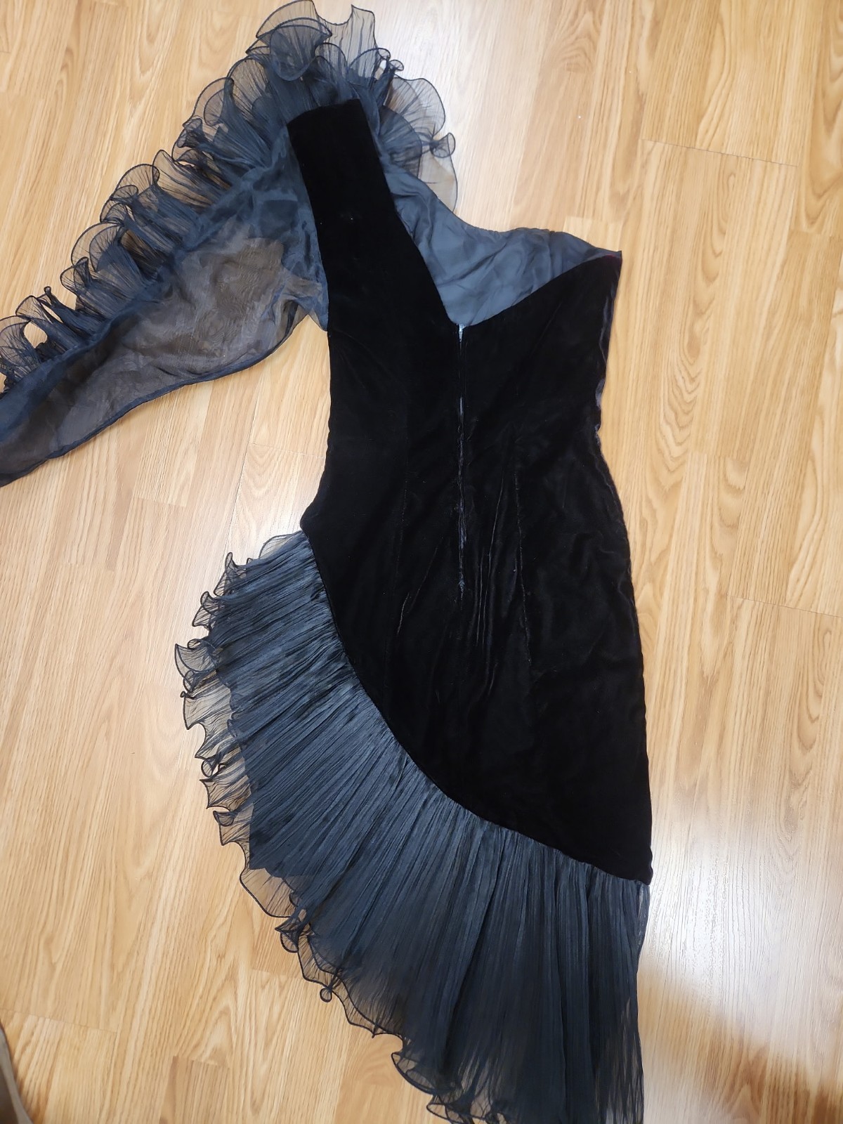Vintage Karen Okada Climax Asymmetrical Sheer Ruffle Sleeve Dress Black Velvet 8