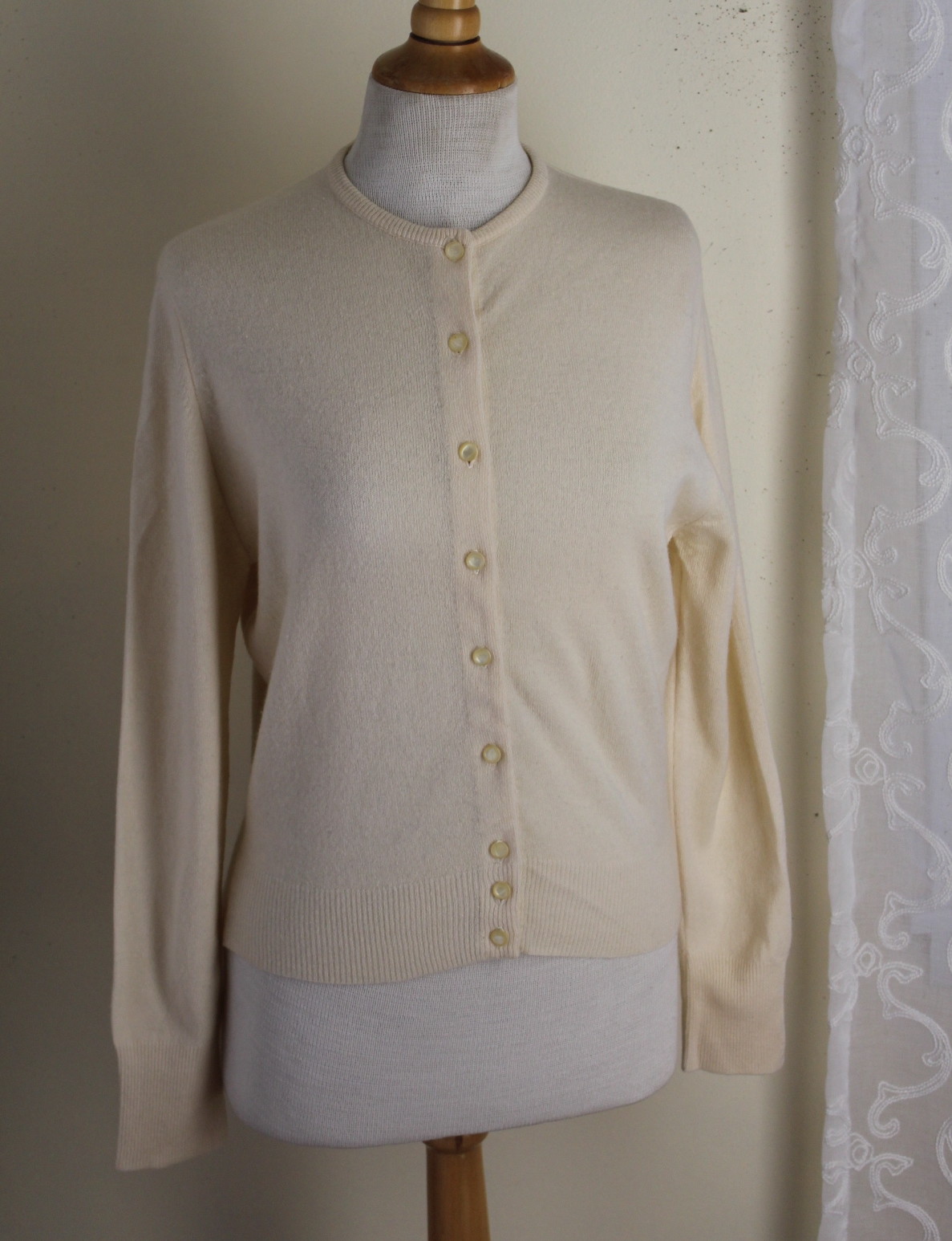 Barbara Lee Sz M L Ivory 60s 70s Vintage Classic 100% Cashmere Cardigan Sweater