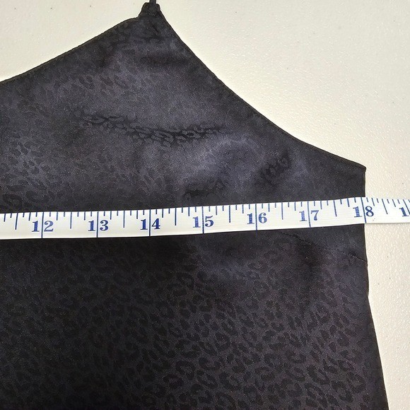 Victoria’s Secret Black Leopard Jacquard Cami Cross Back Spaghetti Strap Top M