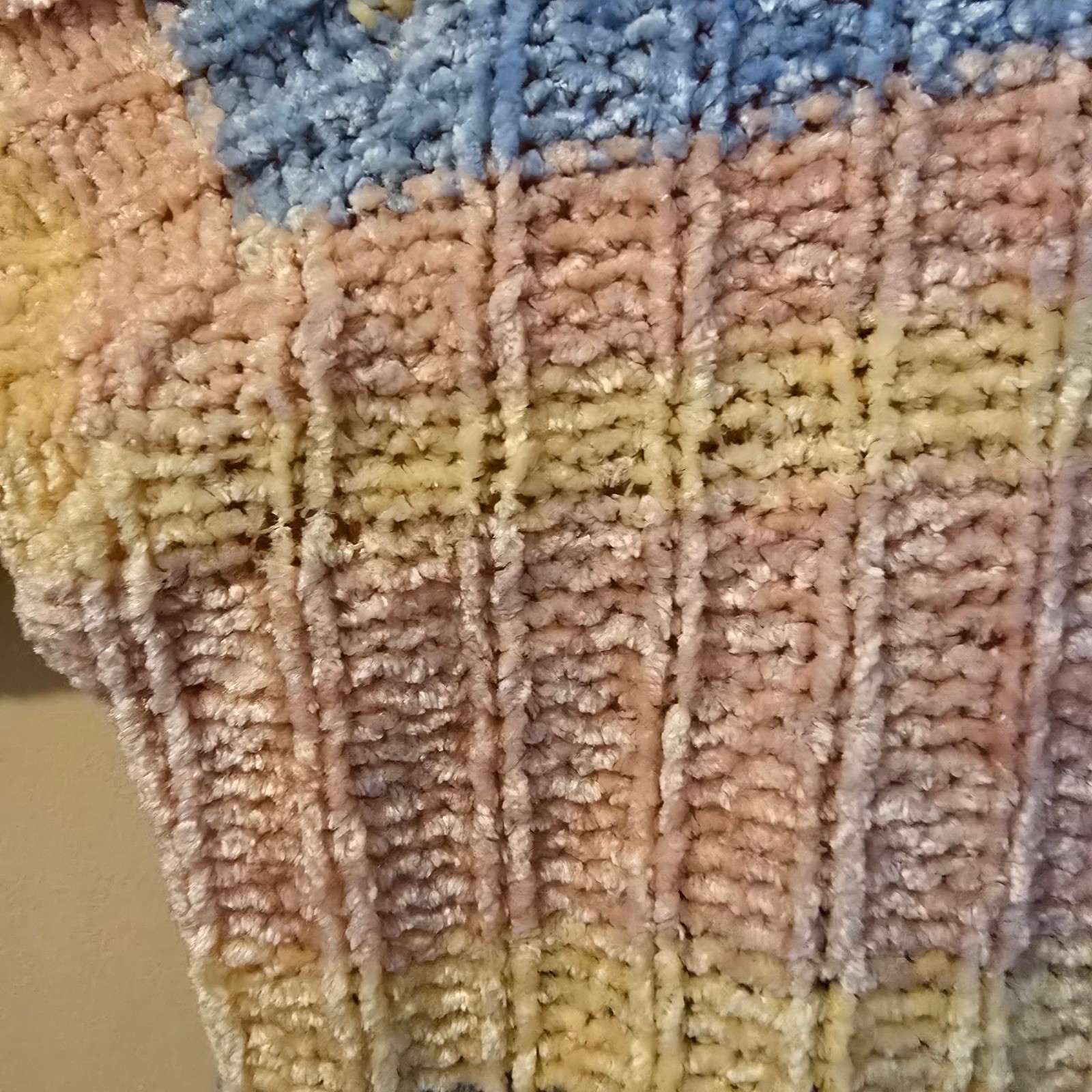 Gina Peters Vintage Pastel Striped Chenille Turtleneck Sweater Pink Blue Yellow