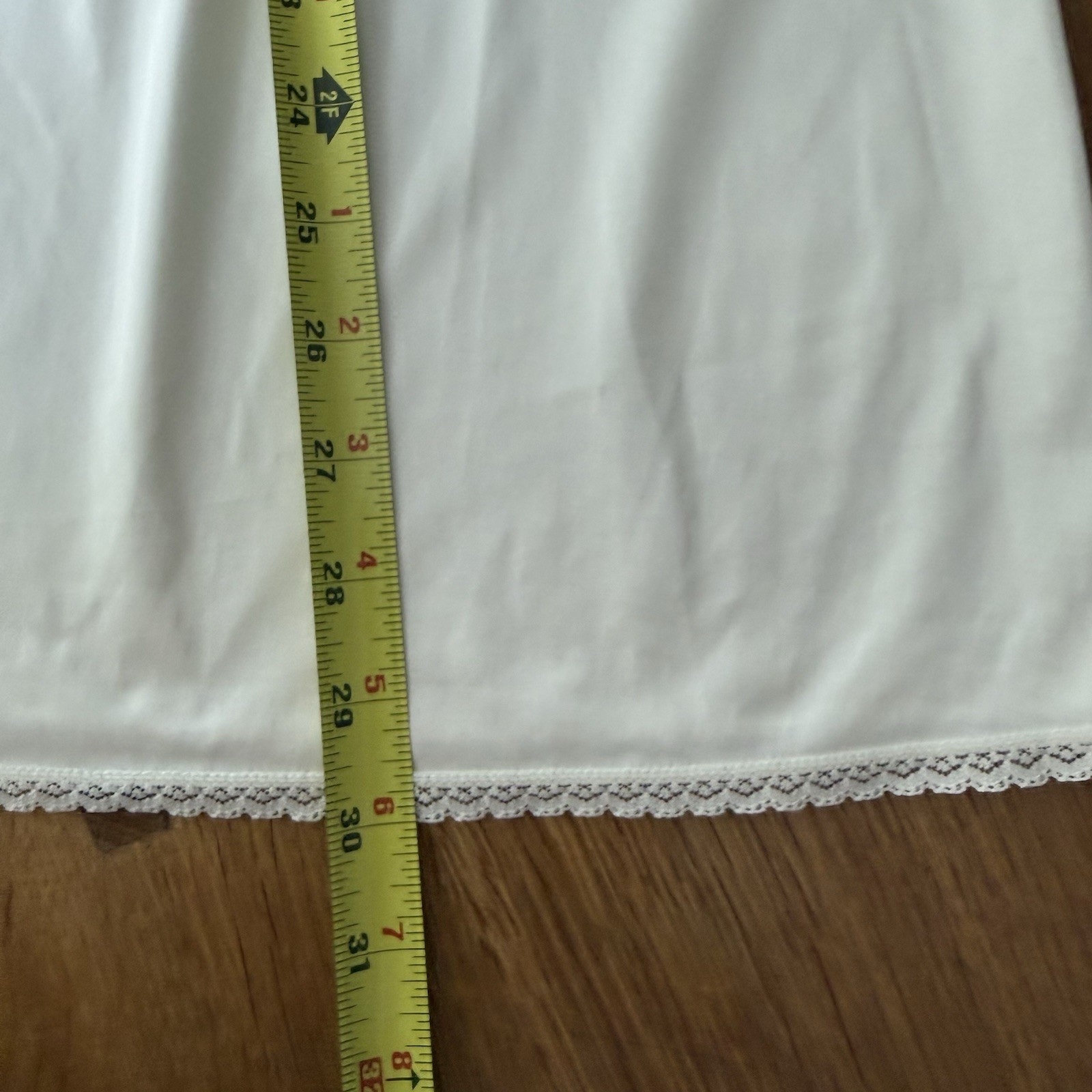 Vintage Vanity Fair Half Slip Womens L Ivory Nylon Midi Length Lace Trim USA GUC