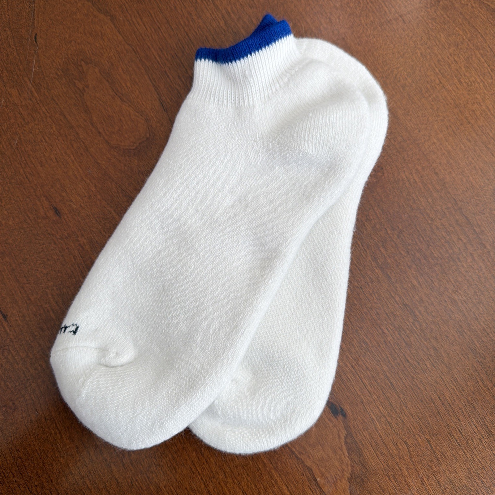 New! 9-11 Low Cut Socks Ankle Acrylic Thick Comfortable Unisex White Royal Blue.