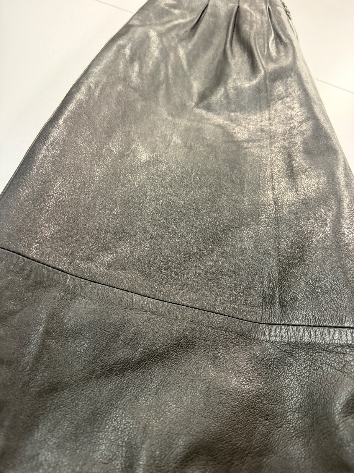 Vintage 80’s Lambskin Shorts Genuine Leather Black High-Waist Paneled Pleated 10