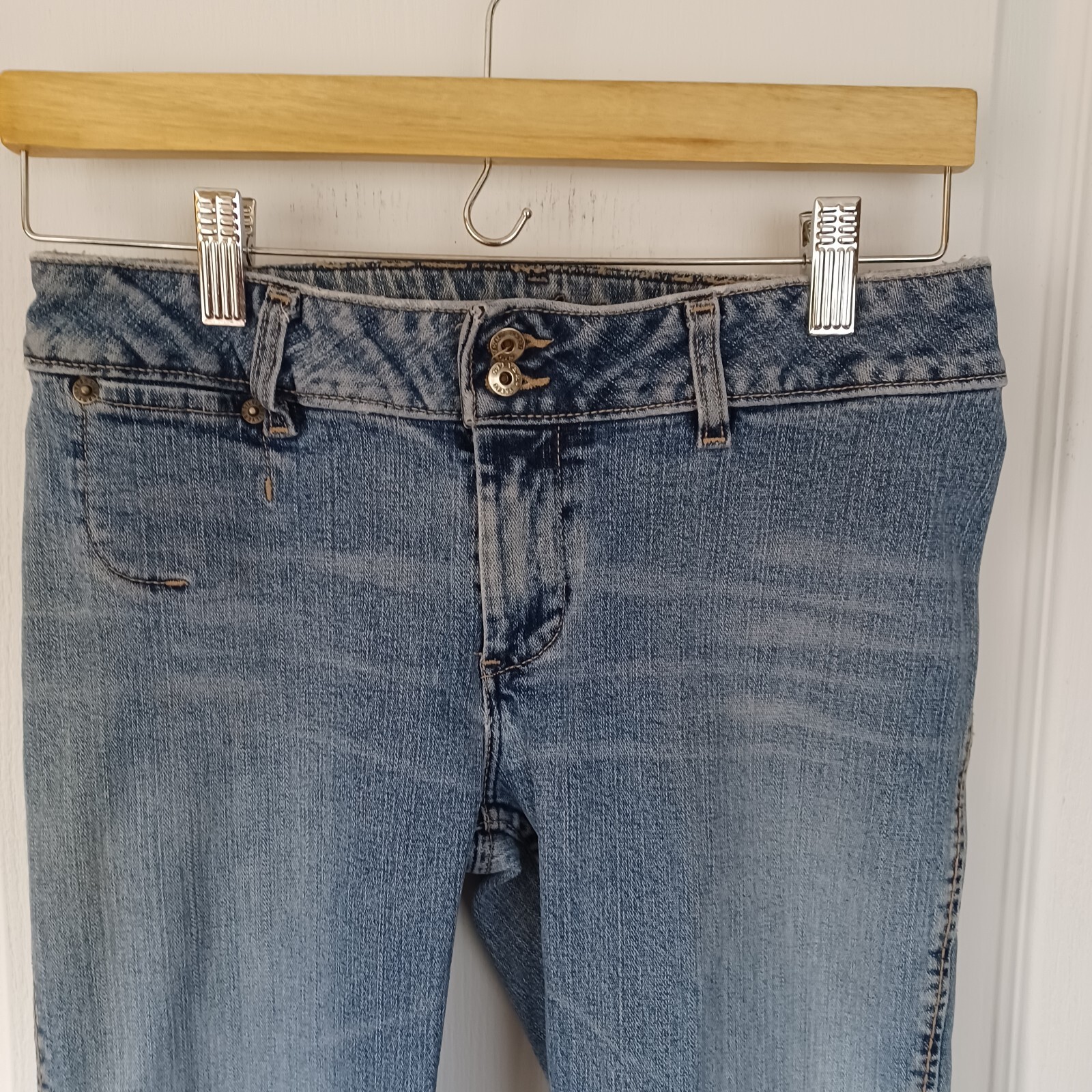 VINTAGE PRE-LOVED 29/33 SILVER JEANS FLARED 97% COTTON 3% LYCRA MADE IN CANADA