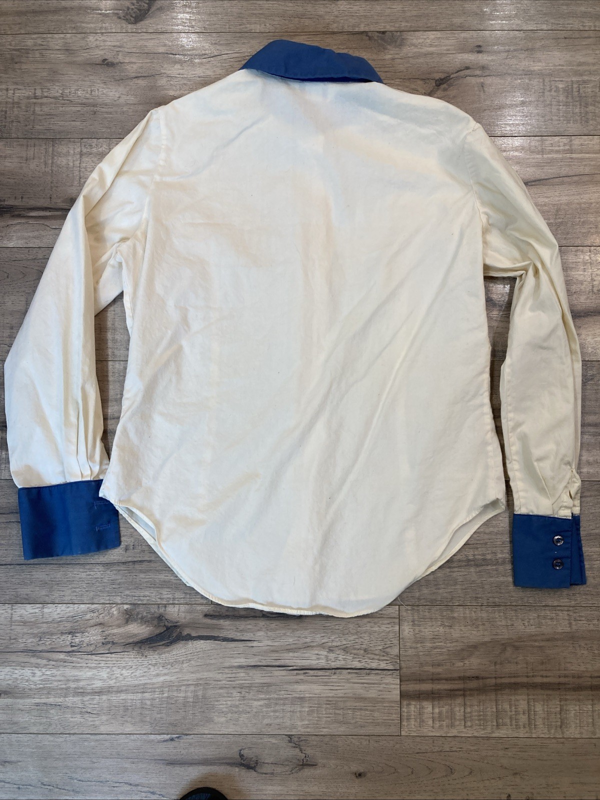 Vintage Union Made Women’s Shirt Blouse 70s 60’s Retro Big Collar Blue Ivory USA