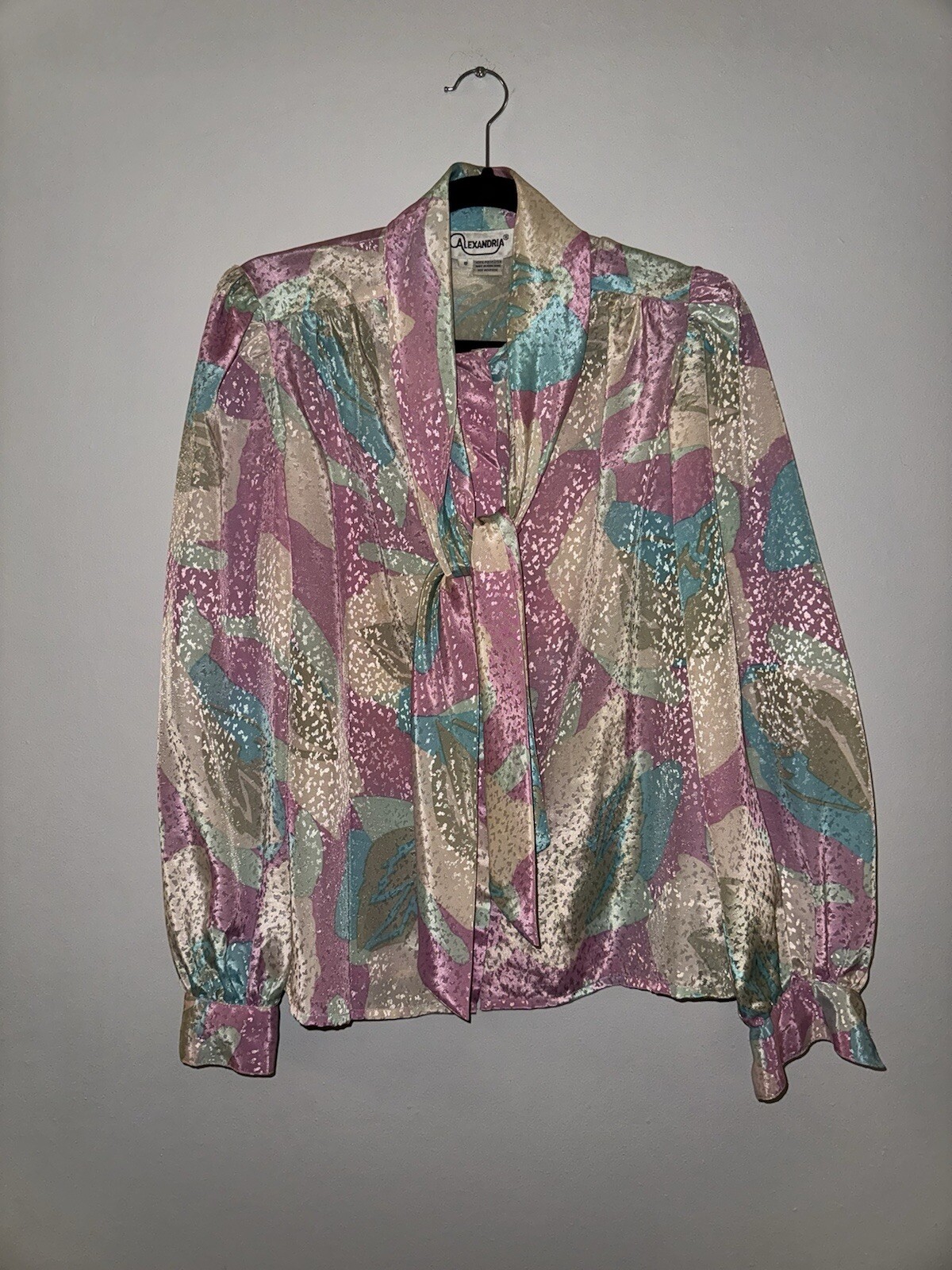 Vintage Alexandria Women’s Long Sleeve Shiny Button Down Blouse W/ Scarf, Size 8