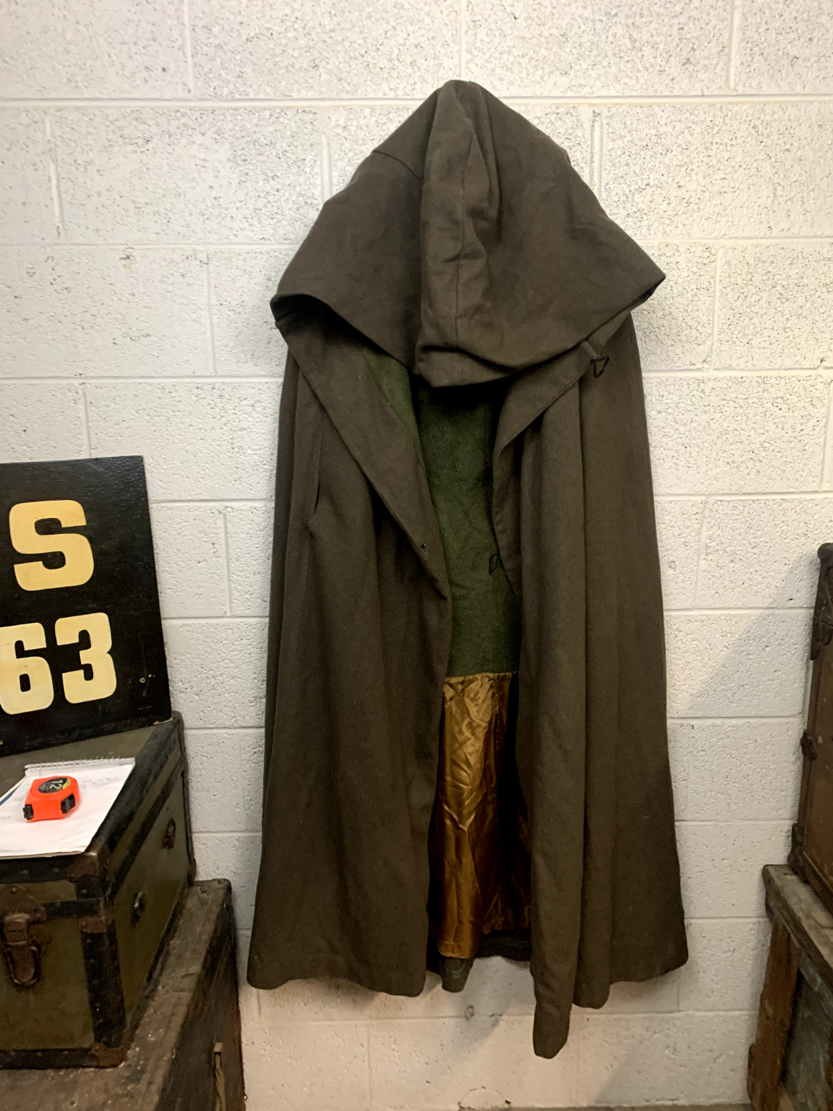 Vintage Queen of Capes Country Place (OSFM) Army Green Wool Hooded Cape