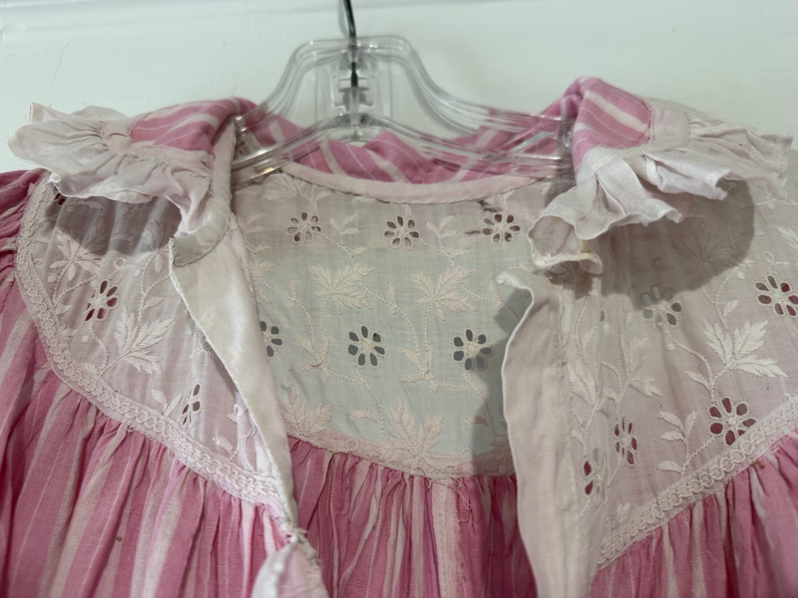 Antique Handmade Pink Striped Dressing Gown Robe In Heavy Cotton With Lace M