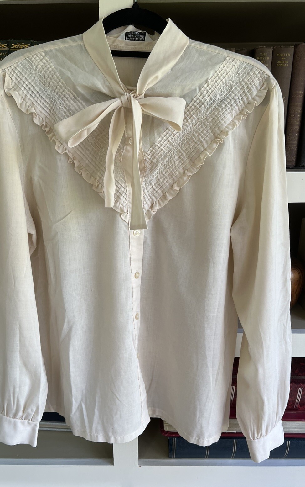 Vintage 80s Judy Bond Cream Ruffled Yoke And Bow Blouse Size 16