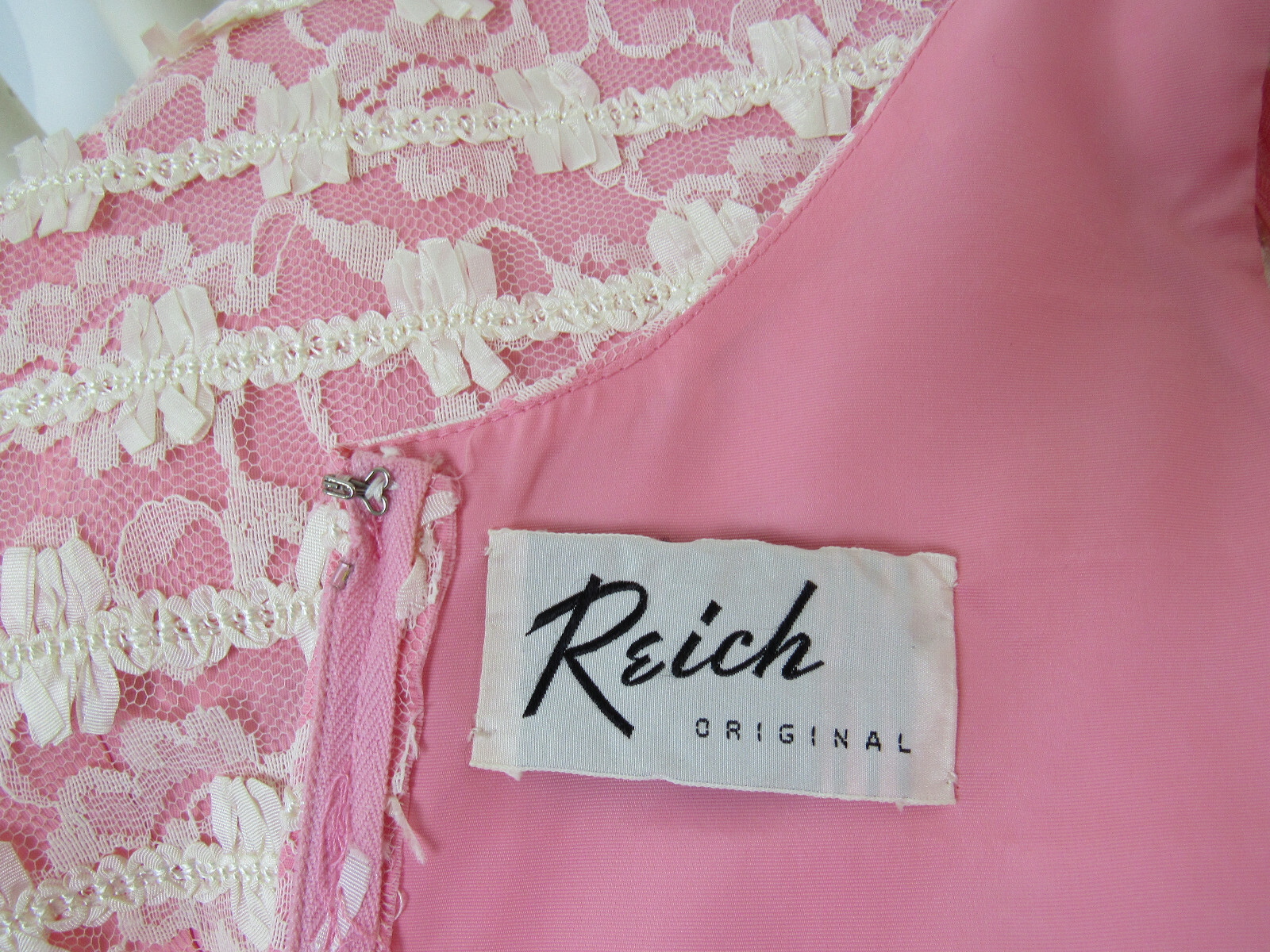 VTG 1950s REICH ORIGINALS MAXI DRESS PINK WHITE LACE MESH BOWS SLEEVELESS