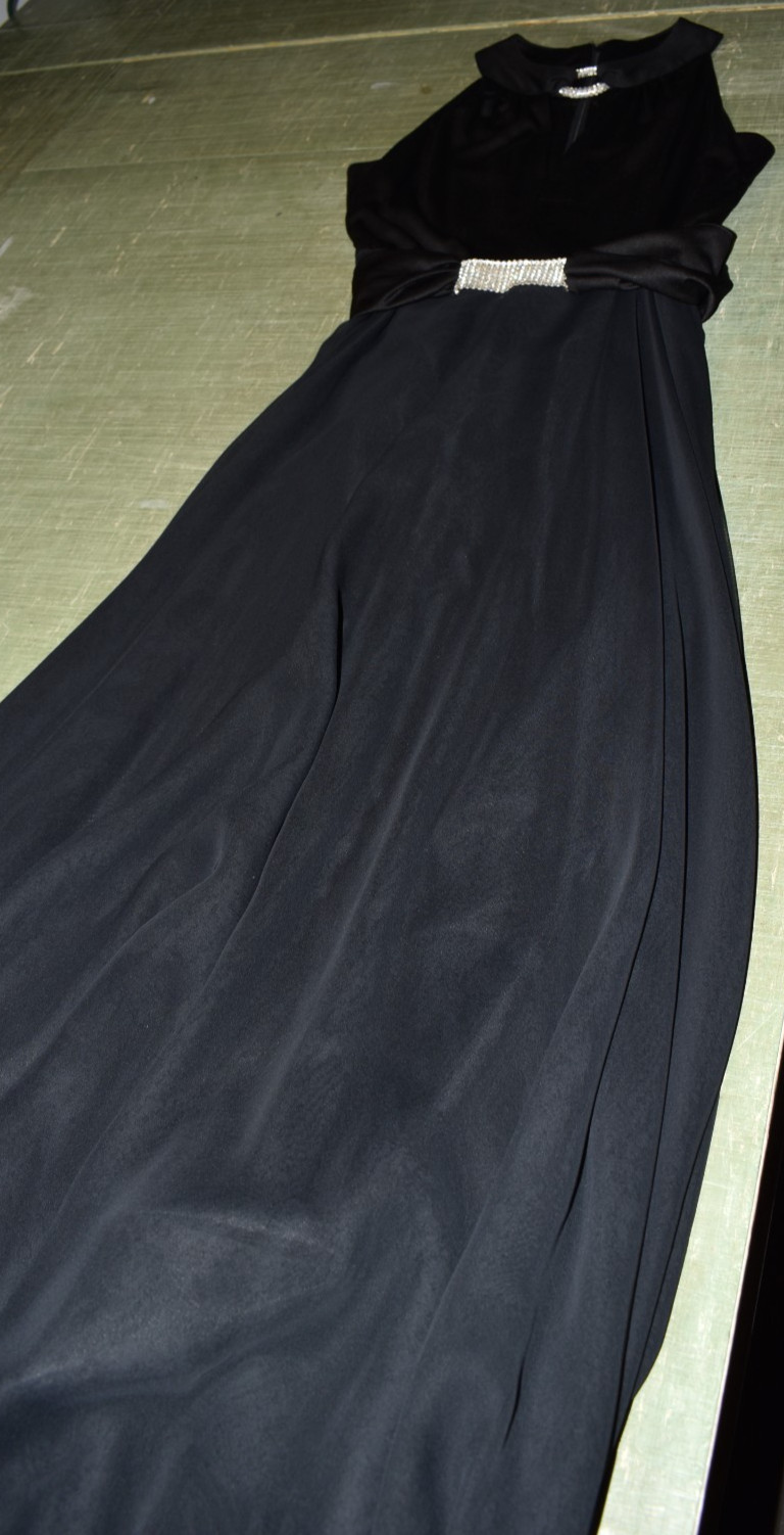 Beautiful Vtg Don Luis de espana Black Sleeveless Dress w/ Crystals Size 12