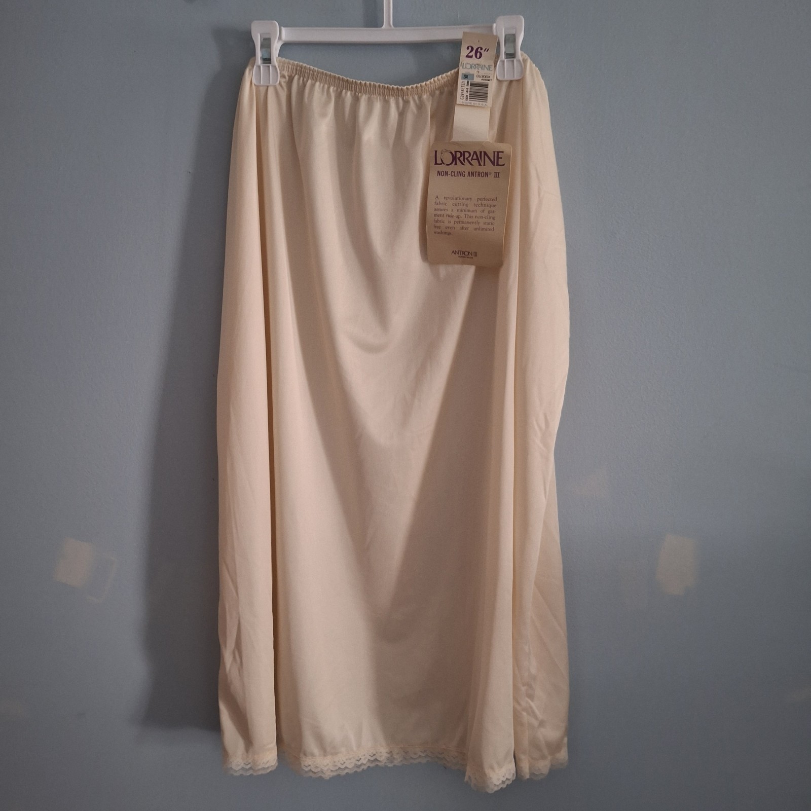 Vintage LORRAINE Half Slip Size 3X NWT Ivory Off White 26″ Length Lace Trim