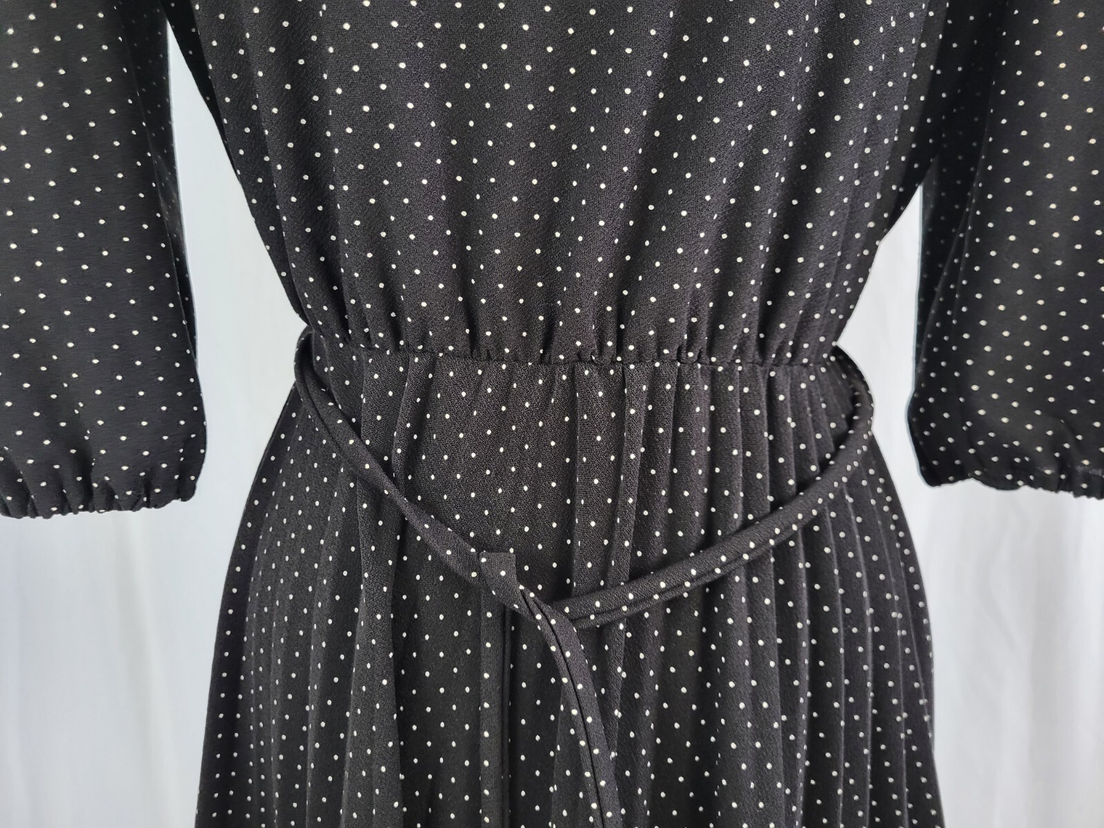 Vtg Earth Angel Dress in Black w Cream Polka Dots/Tie Waist/Pleated Skirt 15/16