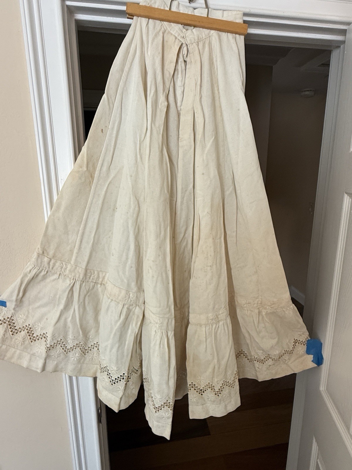 Vintage Ivory Petticoat Skirt with Cutwork Lace Embroidered Hem