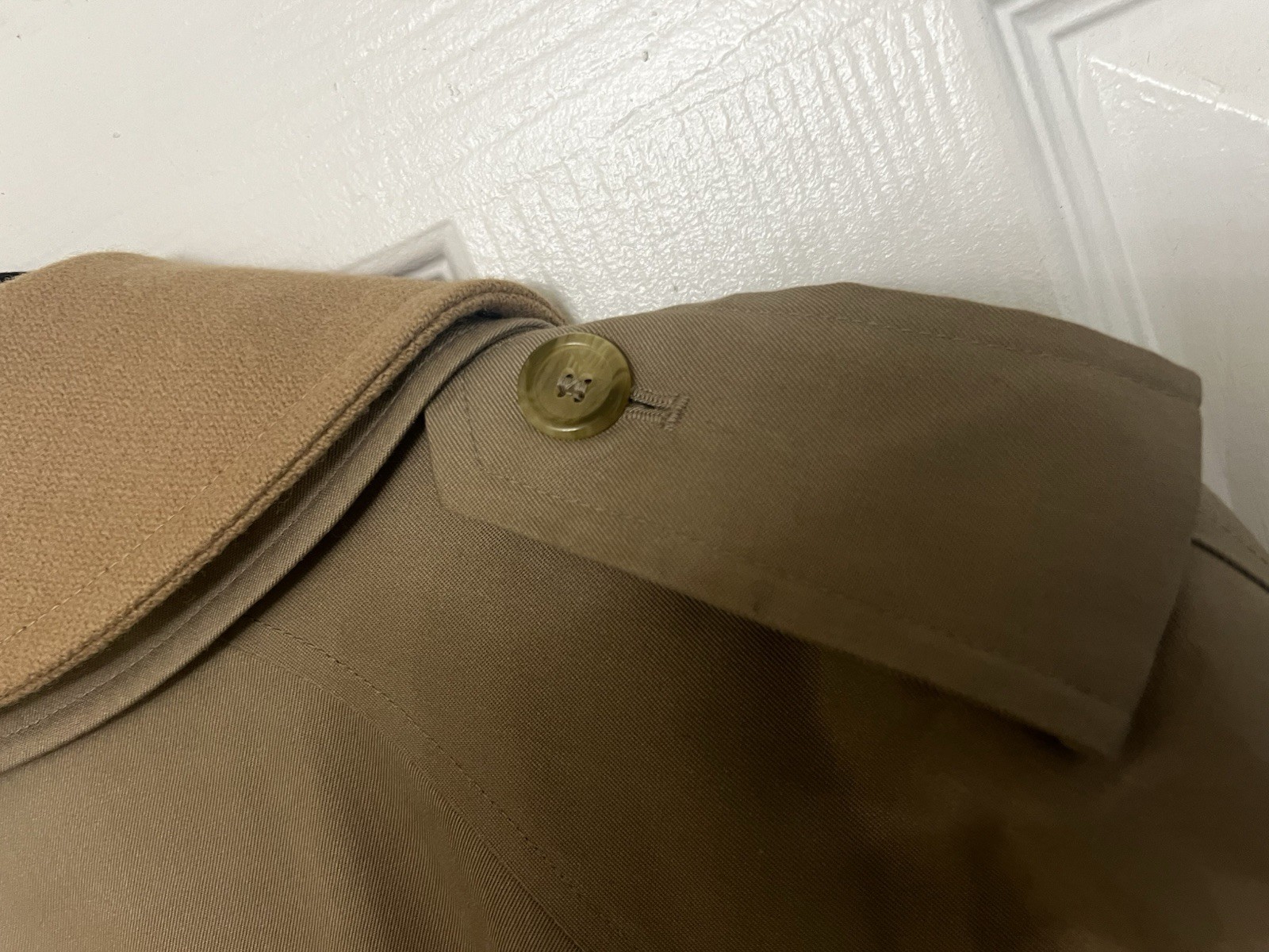 vintage Burberrys of London trench coat with NovaCheck liningexcellentcondition