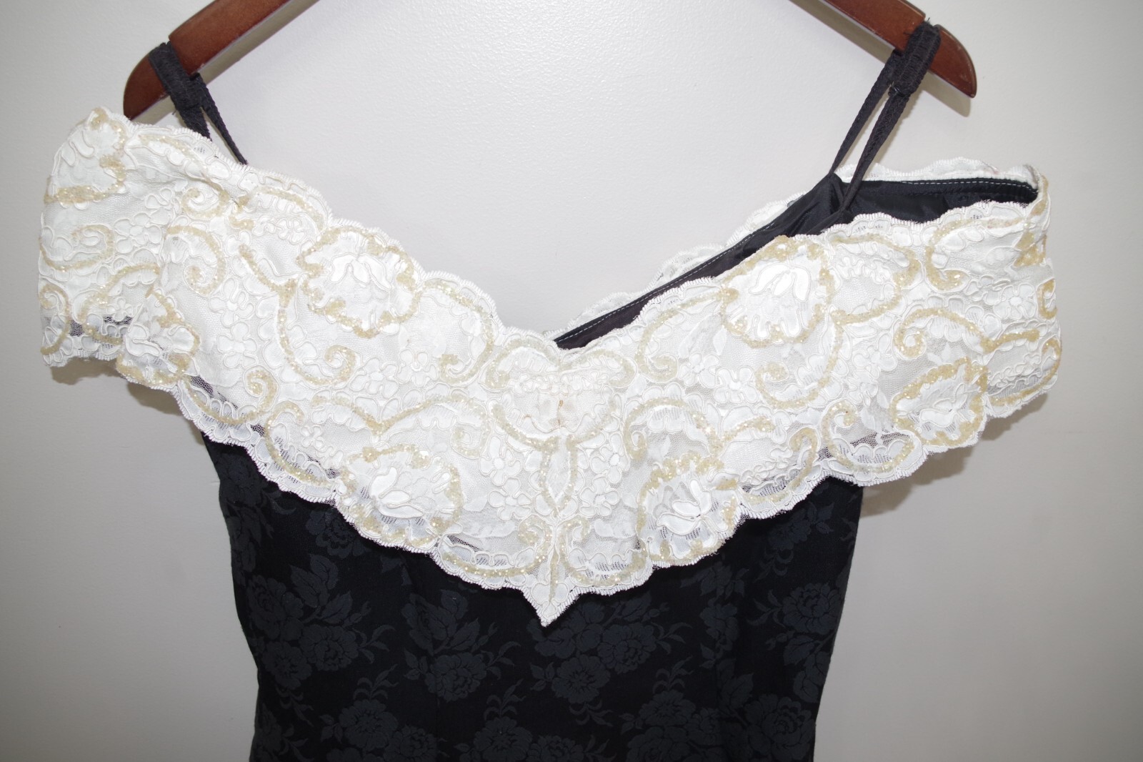 C12 Scarlett Nite VTG 11/12 Black Brocade & White Lace & Beads Prom Dress Party