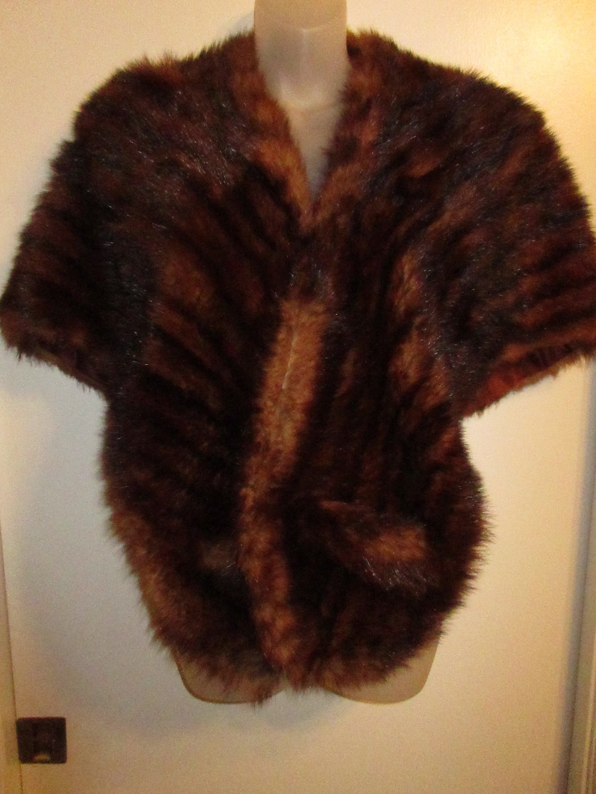 Mack Pachman Furrier True Vintage Estate 100% Fur Coat Wrap Shawl Cover Brown