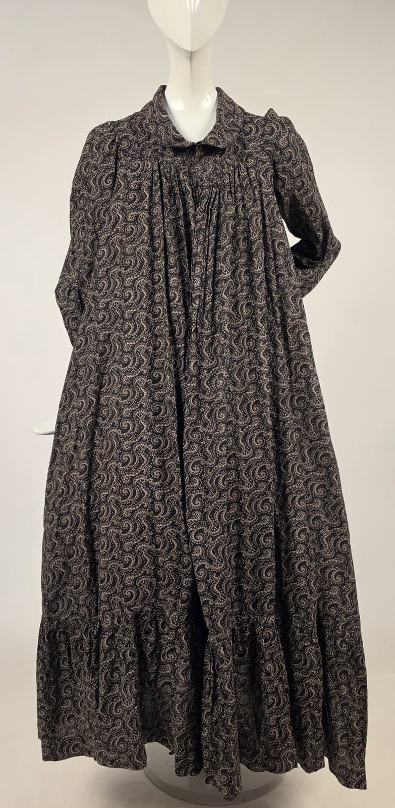 VICTORIAN 19TH C PRINT CALICO COTTON MATERNITY WRAPPER DRESS W BUSTLE REAR 