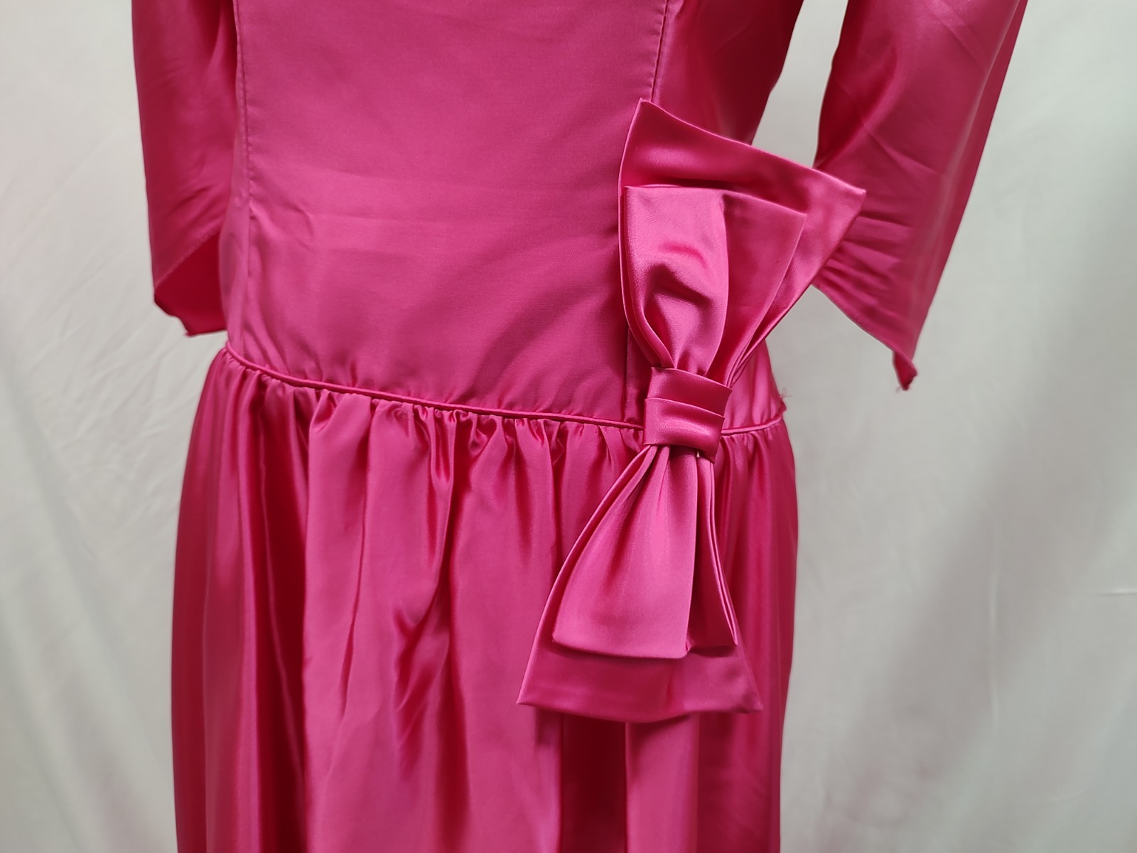 80’s Vintage Dress Hot Pink Liquid Satin Shine Puff Sleeve Bow V Back Gown 13/14
