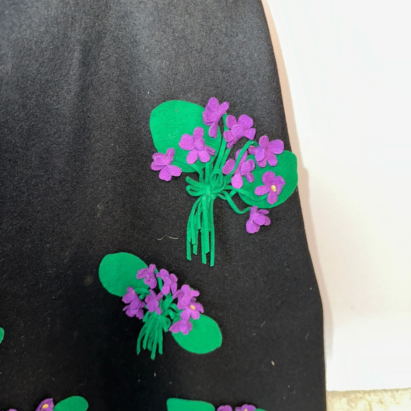 Vintage 50s Black Felt Circle Skirt Purple Floral Applique Wool Rockabilly XS
