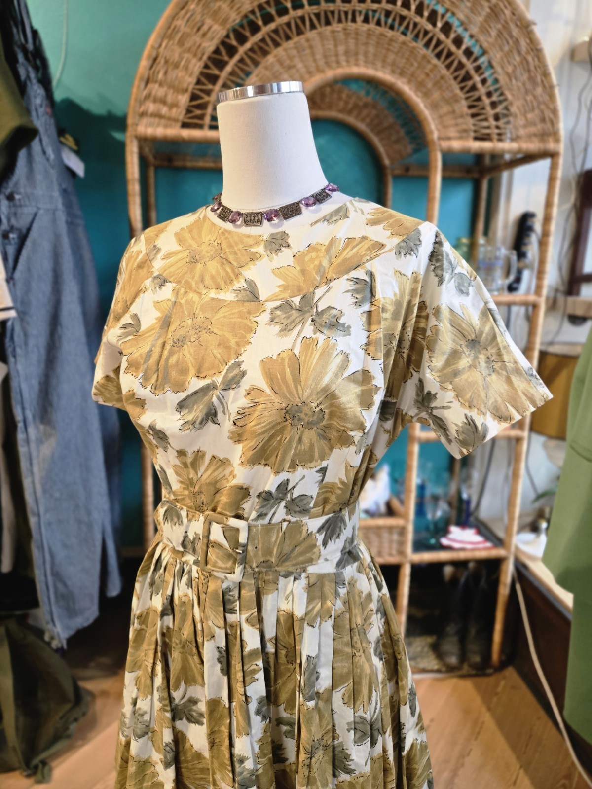 VTG 1950s Polished Cotton Yellow Sunflower Patterned Full Skirt Dress W/Belt