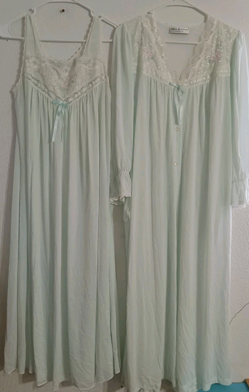 Vintage Miss Elaine Light Blue Nylon Lace Peignoir Set robe & nightgown Large