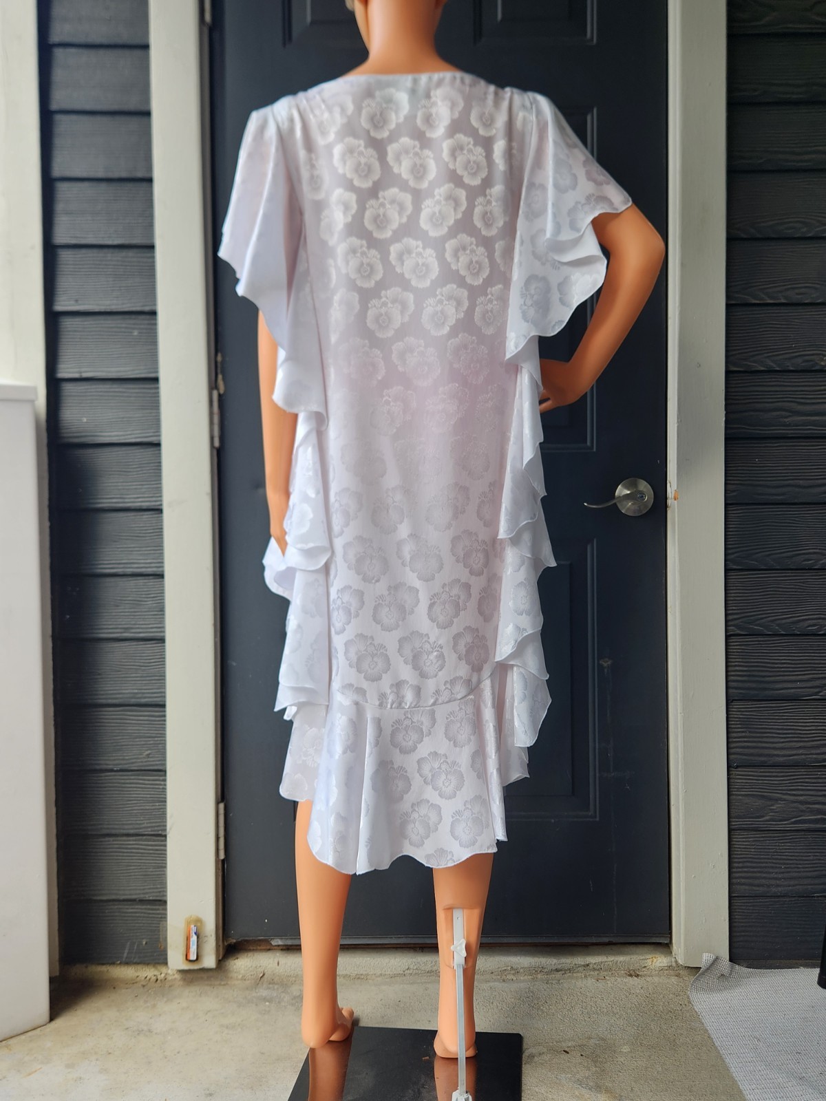 Vintage Miss Ashlee White Floral Jacquard Pattern Ruffle Dress & Scarf Tie Sz 8