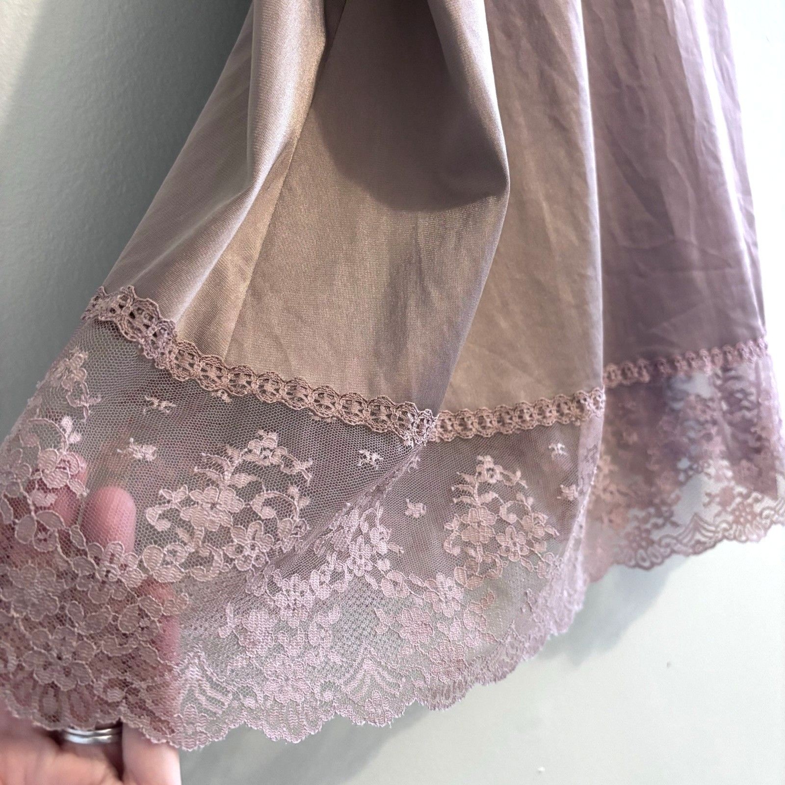 VTG Vanity Fair Mocha Brown Nylon Lace Trim Nightgown Camisole Slip Dress 32L