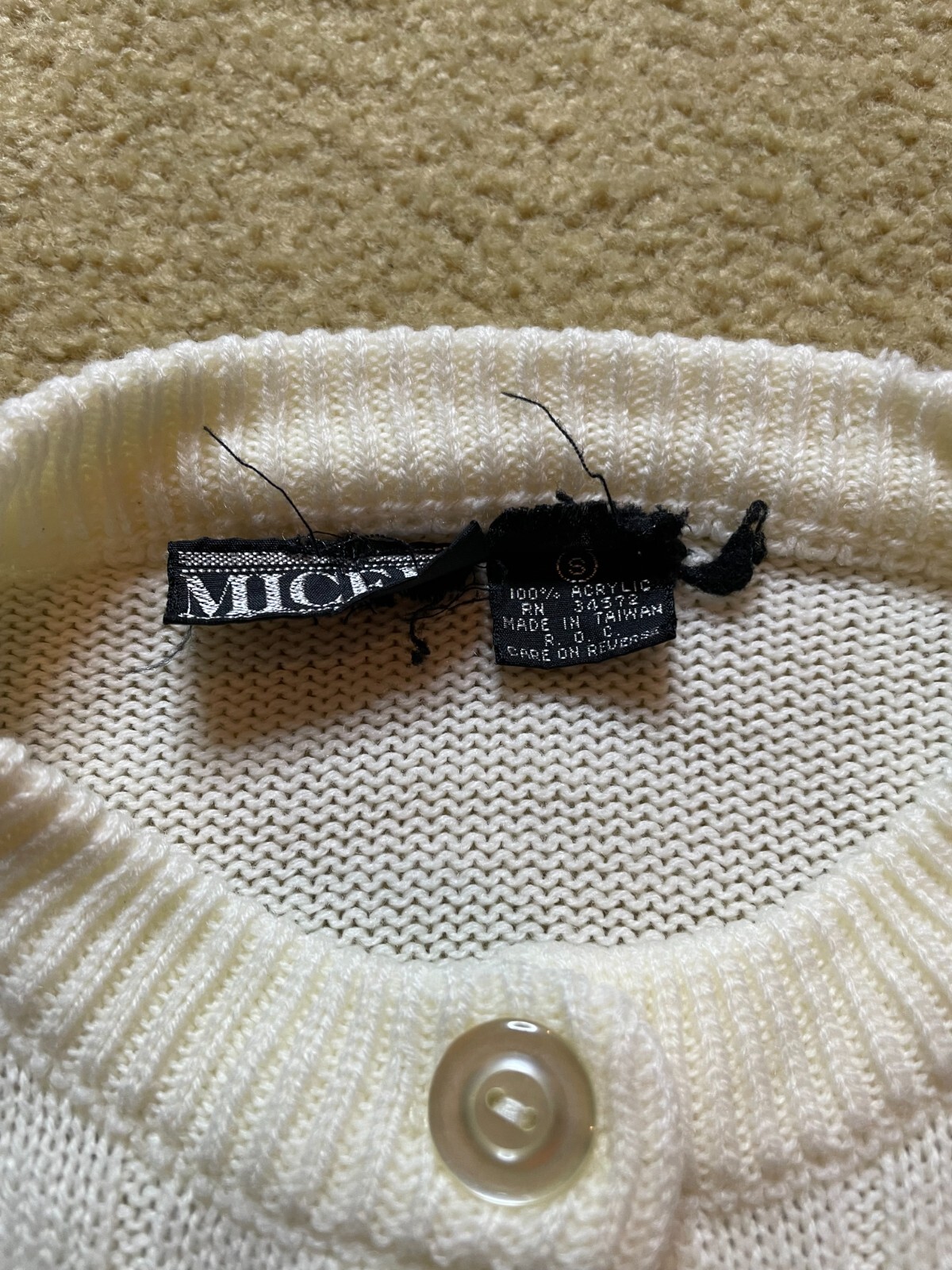 Vintage 1960s Ivory Mid Century Cable Knit Acrylic Button Up Cardigan Sweater S