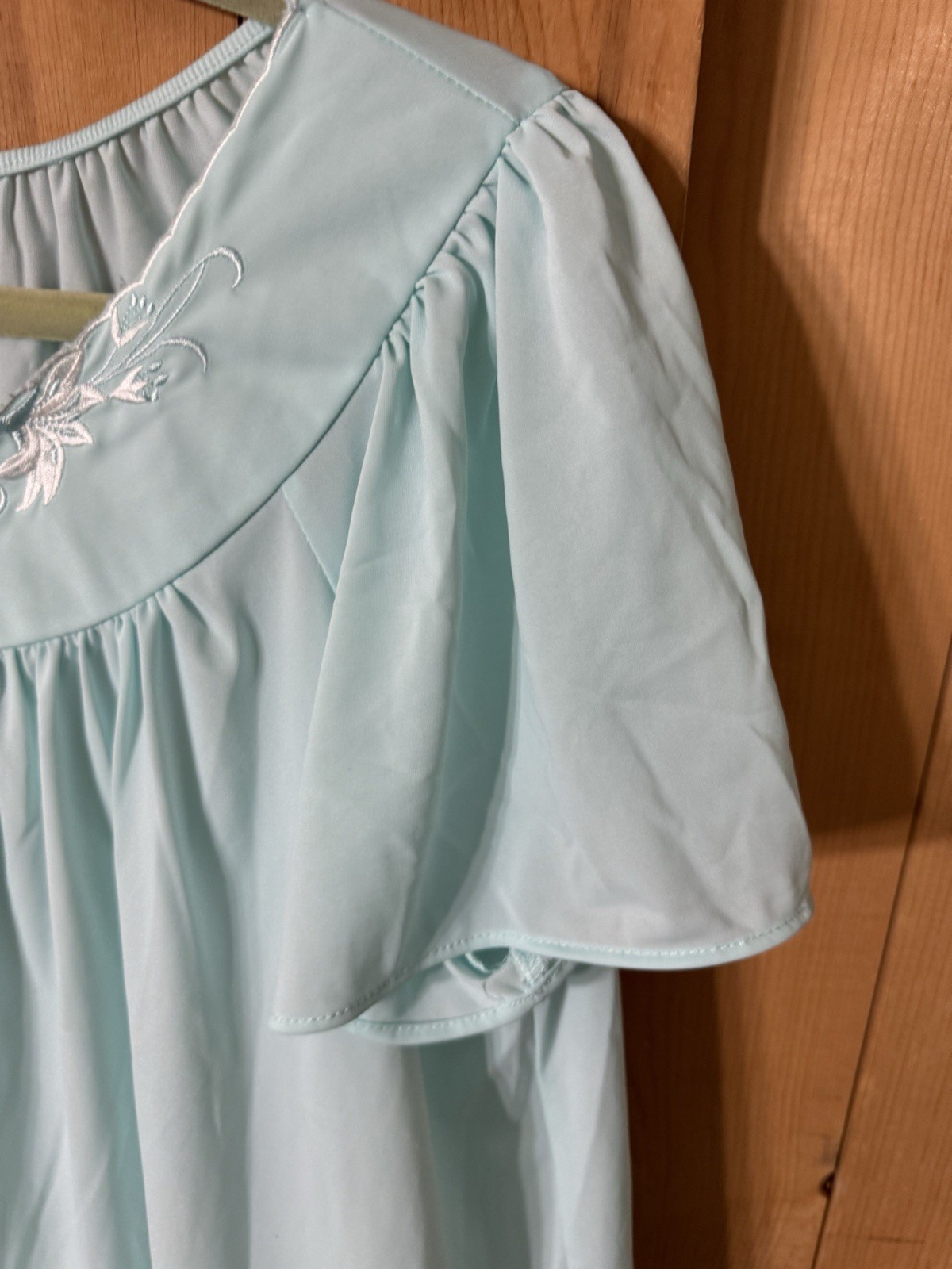 VTG Miss Elaine Sea-foam Green BUTTER SOFT Nylon Nightgown Women’s Medium NWOT