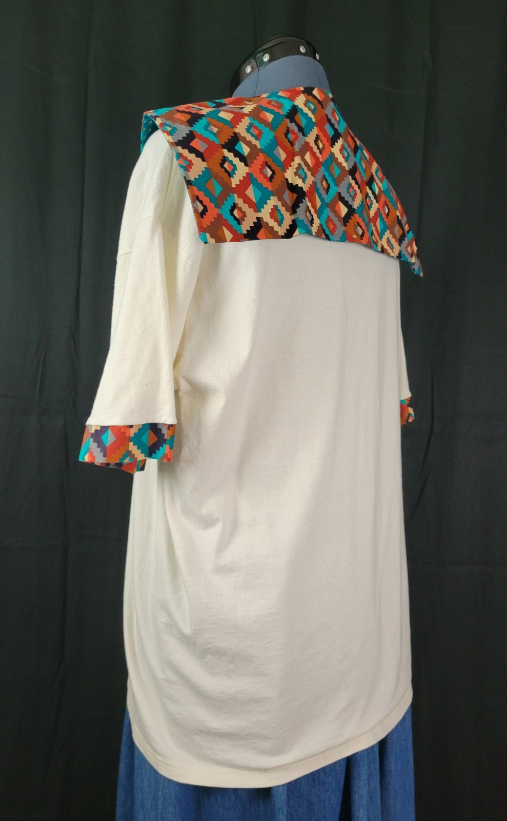 Vintage Embellished Jerzees Tee w Brown/Rust/Teal/Tan Southwest Accents Size XL