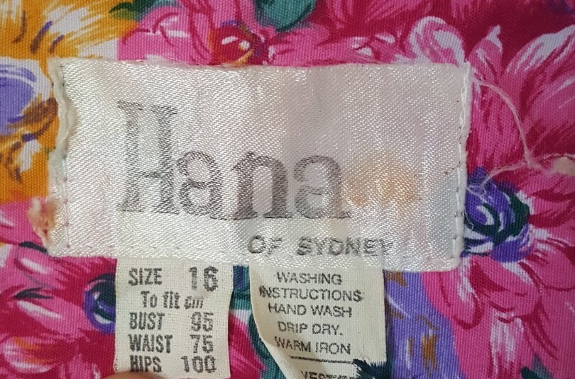 Vintage Dress Hana Sung Pink Floral Pleated Size 16 Bust 95, Waist 75, Hips 100.