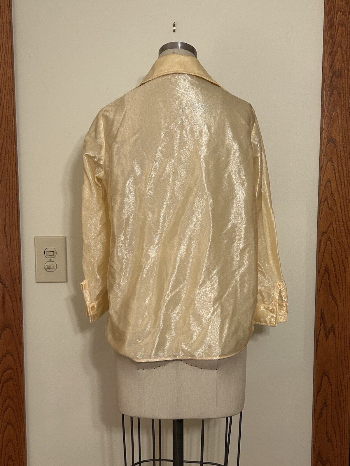 Vintage yellow ‘Kemetex’ button down shirt 100% Nylon size 36 Made in Argentina