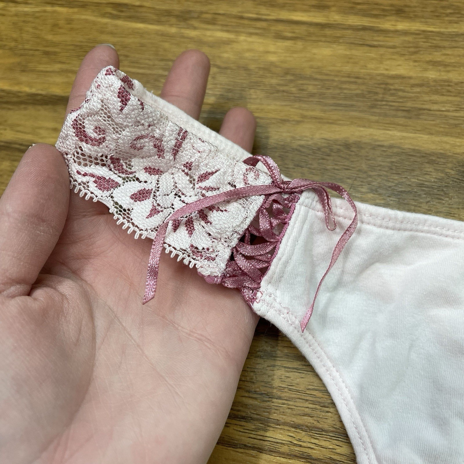 VTG Y2K M Lace Coquette Bows Thong Cotton Panties Underwear Baby Pink