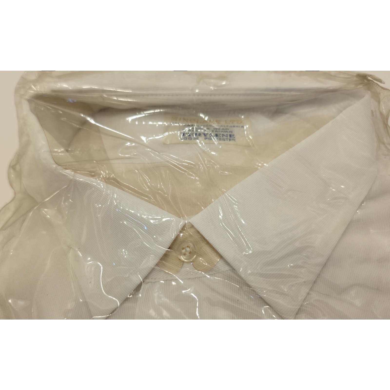 VINTAGE *NEW* 1960’s Sinclare Men’s White Tapered Shirt 100% Poly Size 17-34