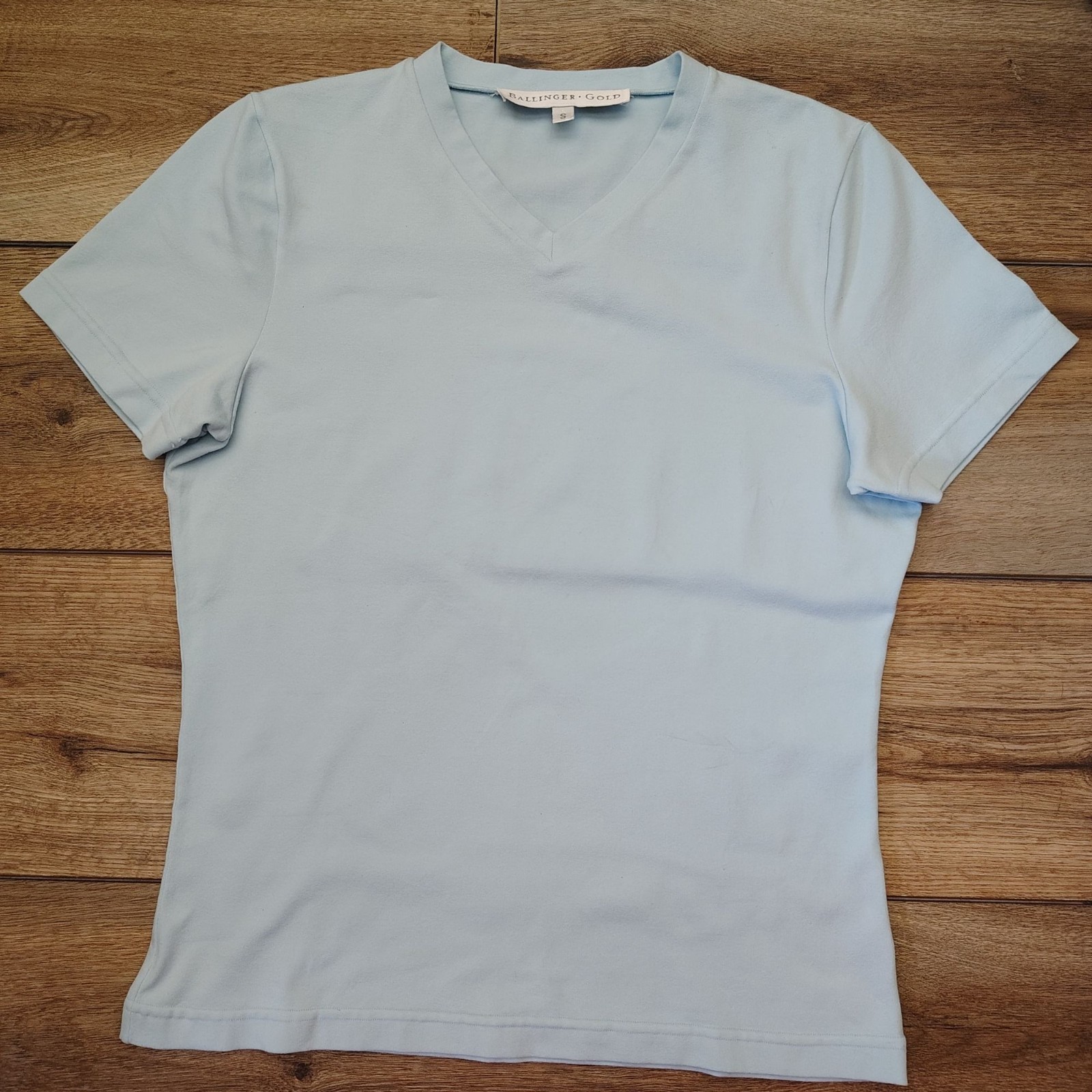 Ballinger Gold Supplex Lycra V-Neck Tee USA 90s Baby Blue Small