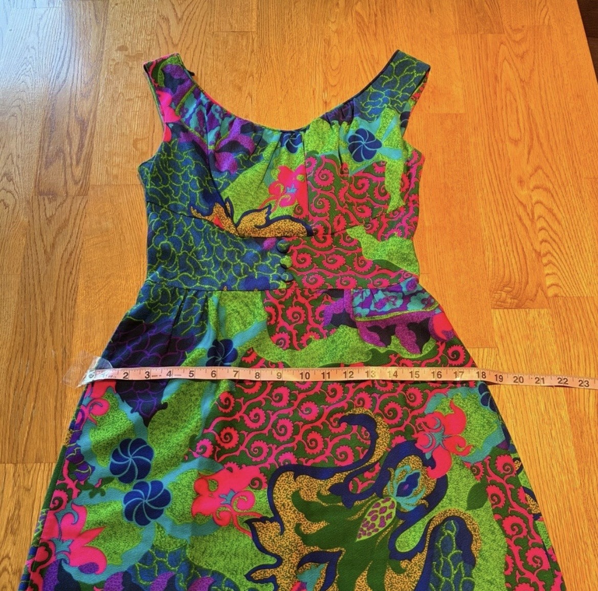 Vintage Waltah Clarke’s Colorful Mod Hawaiian Dress