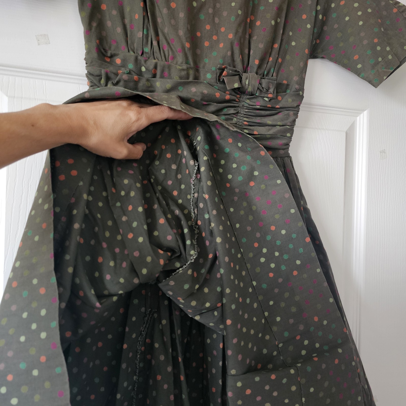 1960s Vintage 32″ Bust Cotton Fit & Flare Green Polkadot Bow Dress #16
