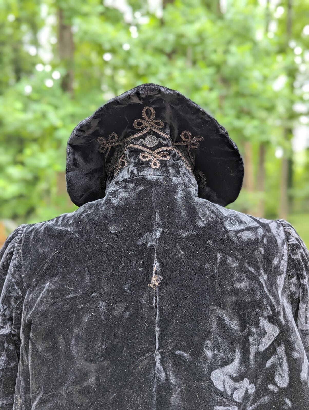 VICTORIAN 19TH C BLACK PLUSH VELVET JACKET W SOUTACHE & JET BEAD DETAIL