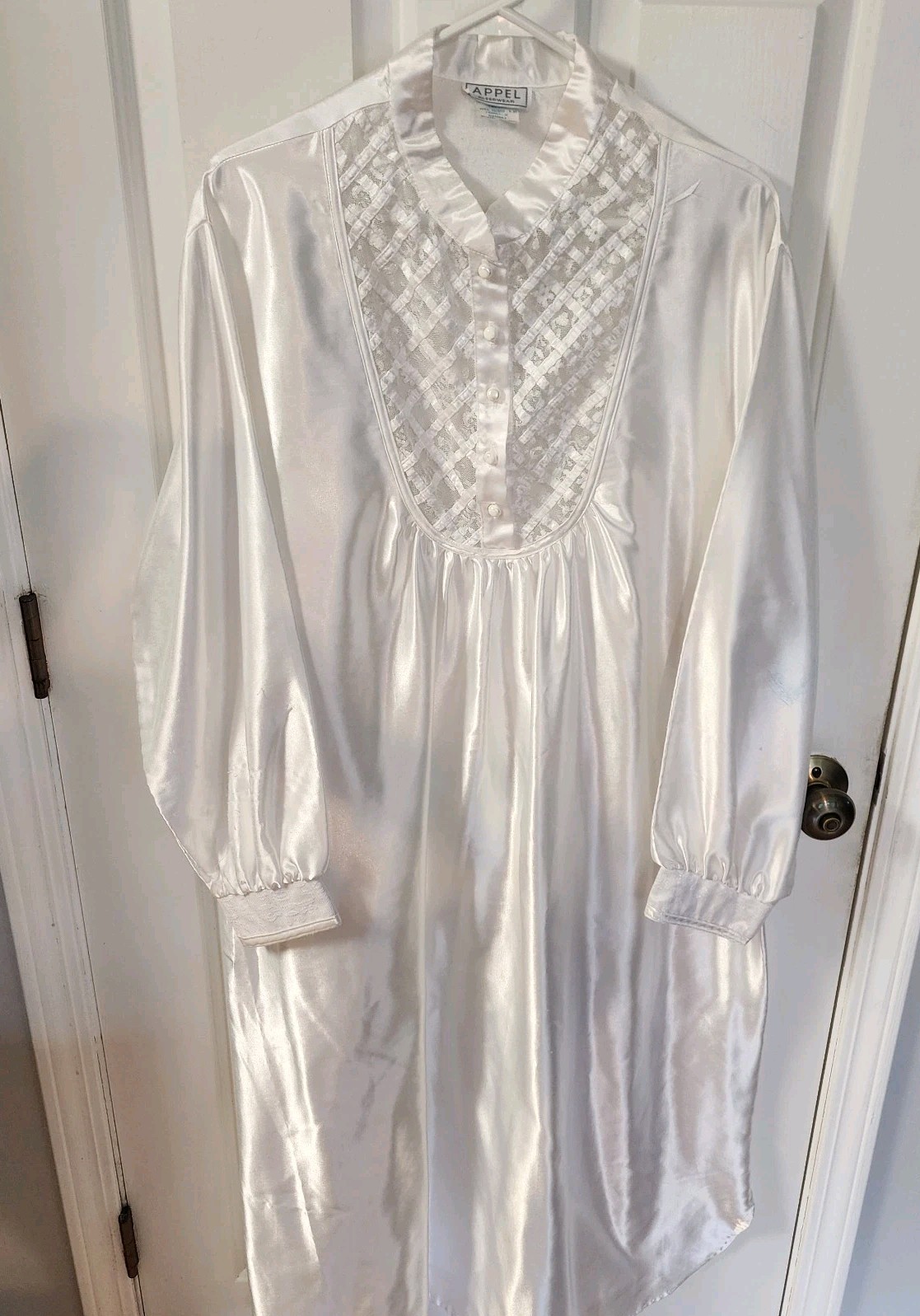 Appel Sleepwear Sz XL White Satin Night Gown Lace Neckline Button
