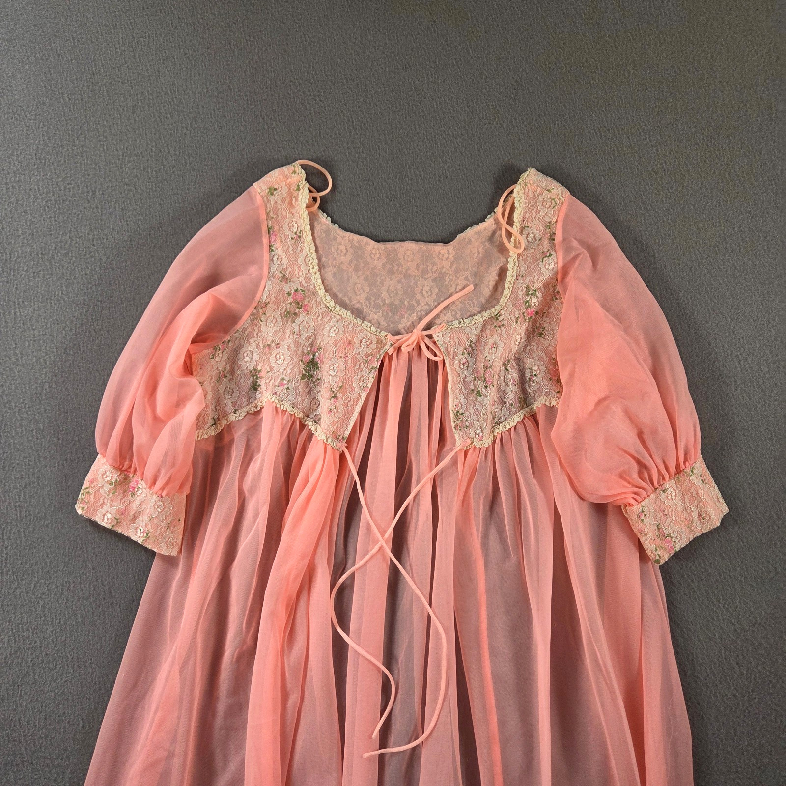 Vintage Nightgown Womens Medium Pink Sheer Short Sleeve Lace Trim Peignoir 70s