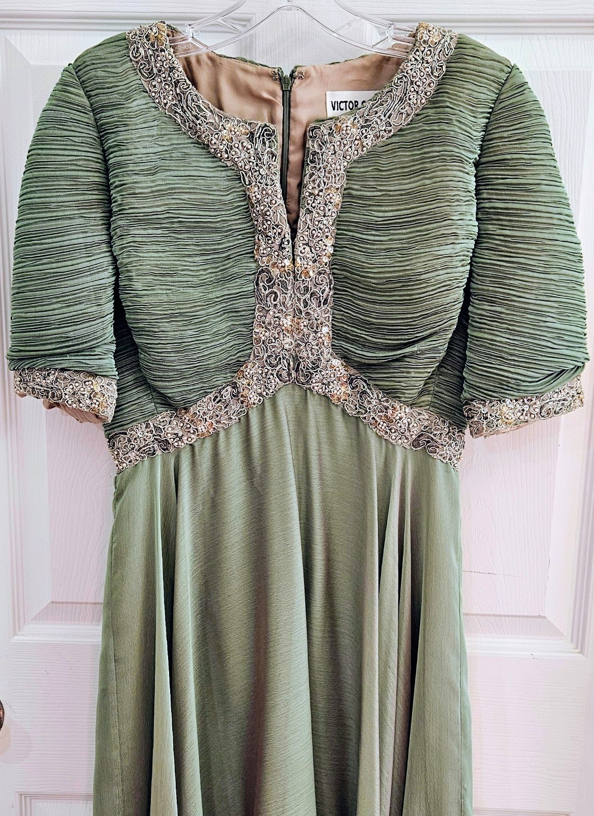 Women’s Victor Costa Ball Gown Sea Foam Green Beaded Chiffon Pleated Top Size 8