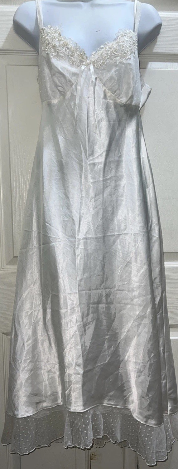 Vintage Linea Donatella nightgown #2710