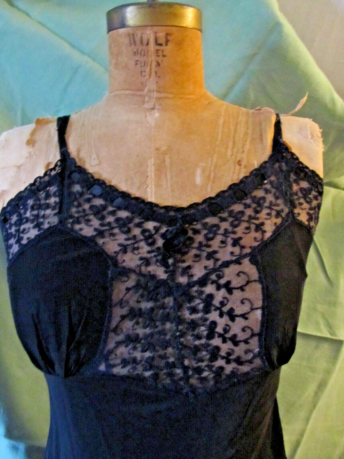 Vintage 50’s black & lace silk negligee classic pin-up bombshell