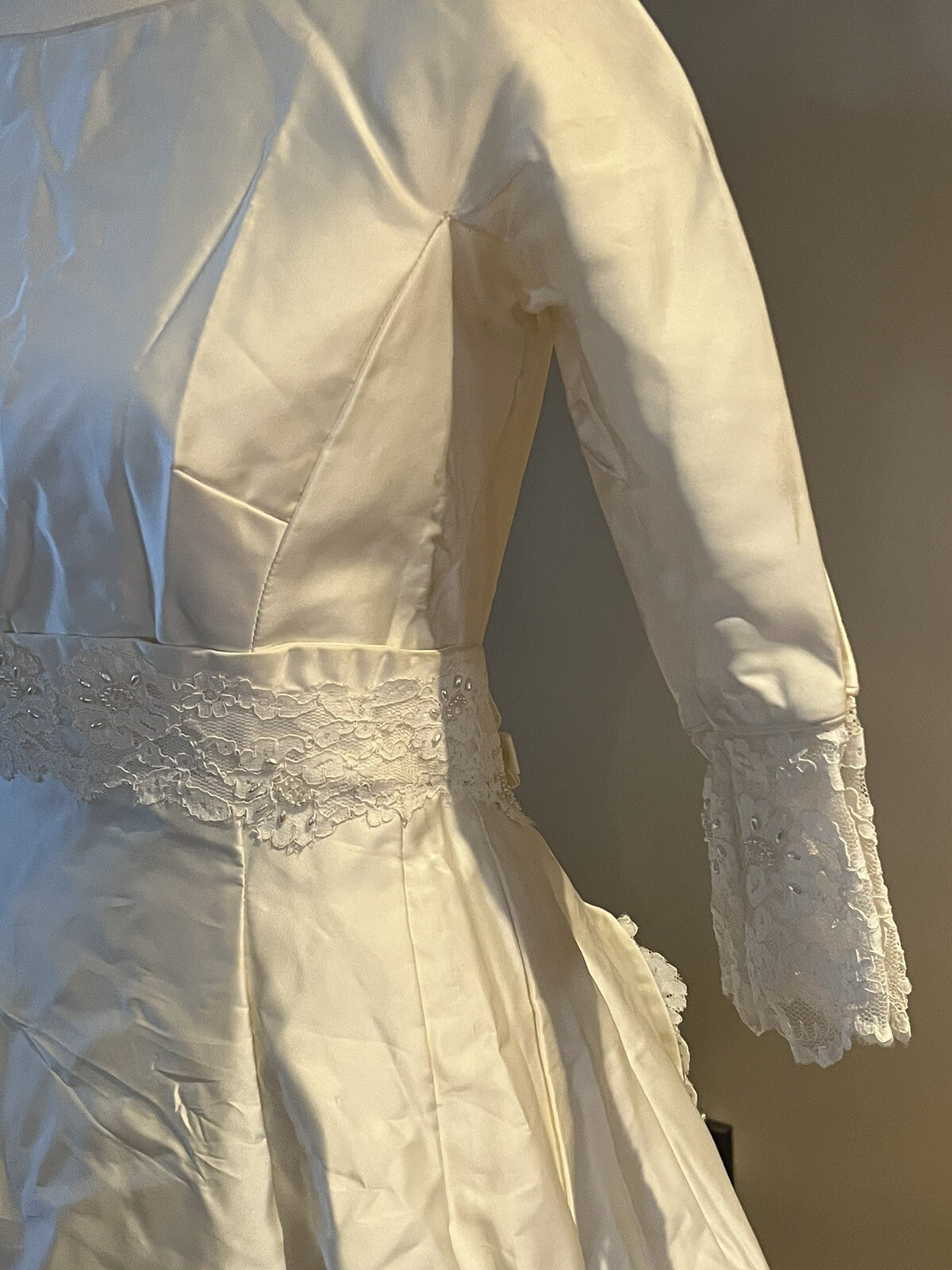 Vintage Alfred Angelo Edythe Vincent 1940-1950’s Taffeta And Lace Wedding Dress