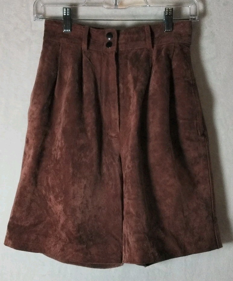 David Hollis Vintage Y2K Brown Suede Leather High Waisted Pleated Shorts SZ 6