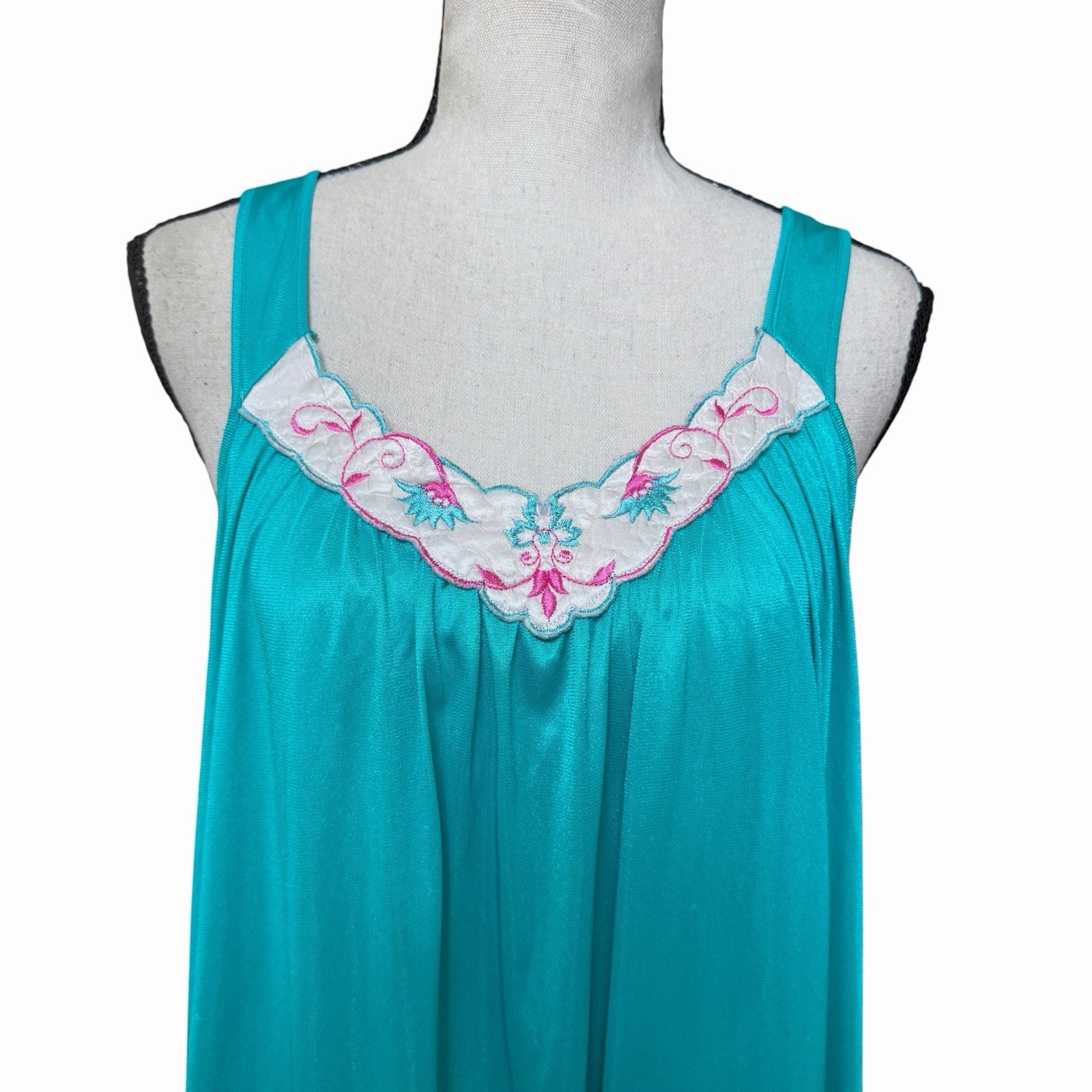 VTG 70s Carriage Court Aqua Teal Embroidered Sleeveless Nightgown Cottage Core L